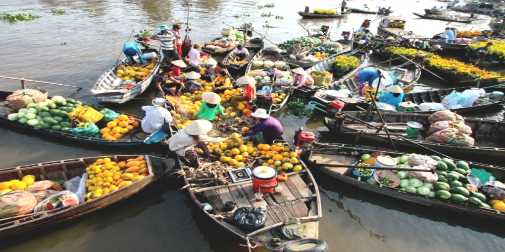 Cai Rang floating Market Mekong Delta