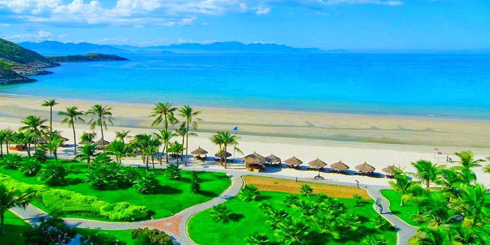 Nha Trang is a resort town in Vietnam located in the province of Khanh Hoa with a population of around 500,000. Nha Trang has a 4-km long beach and City stays 1,280 km from the capital of Hanoi, 200 km from Phan Thiet and 448 km from Ho Chi Minh City, Saigon. Nha Trang is bounded on the north by Ninh Hoa district, on the south by Cam Ranh town and on the west by Dien Khanh District. Nha Trang Bay is considered to be one of the most beautiful gulfs in the world, with its 19 different islands, which makes Nha Trang an ideal beach holiday destination by attracting a large number of foreign tourists and also very popular among Vietnamese tourists. Beautiful beaches, lush tropical nature, clear seawater, warm sea temperatures all year round making Nha Trang one of the most popular tourist destinations in all over Vietnam.