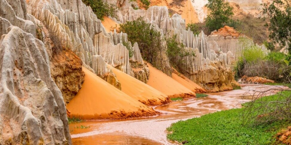 Mui Ne fairy stream: Hatchback Mui Ne to Vung Tau